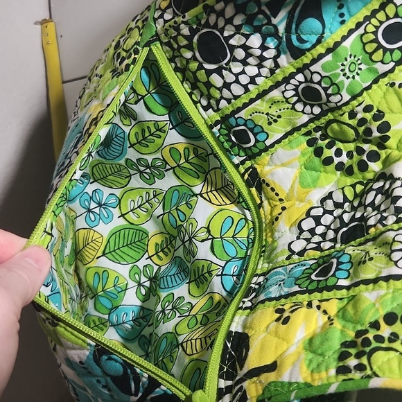 Vera Bradley Womens Crossbody Purse Saddle Up bag Lime's Up retired print - Picture 14 of 16